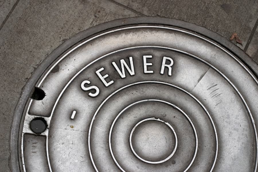 Round sewer manhole cover